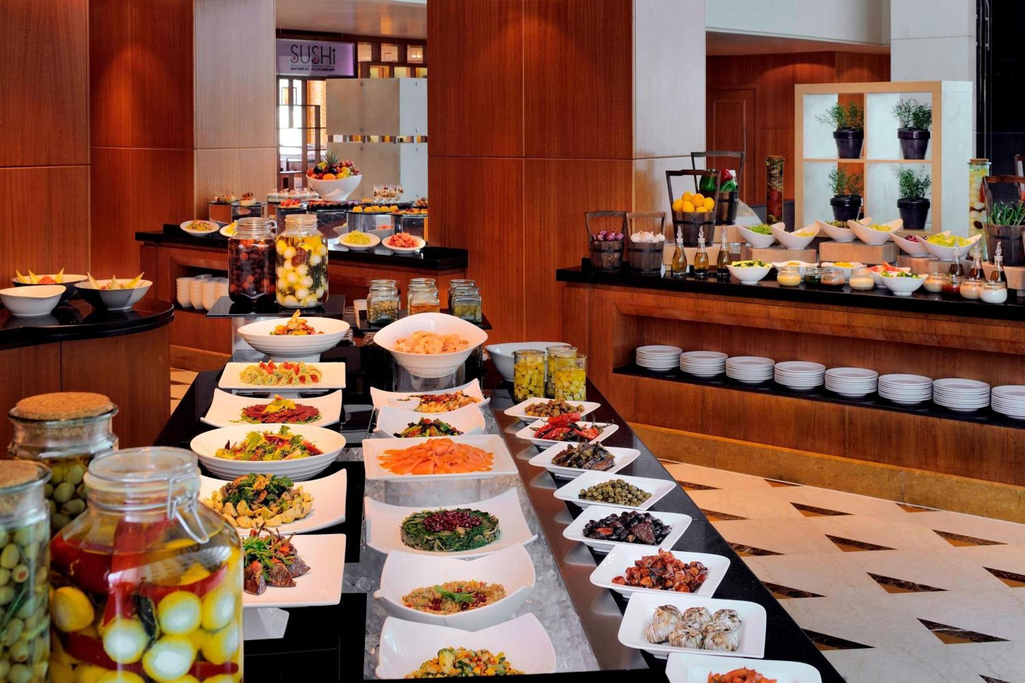 Courtyard By Marriott Kuwait City Exterior photo